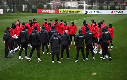 A Milli Futbol Takımı, Fadil Vokrri Stadı'nda yürüyüş yaptı